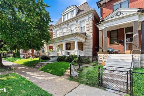 5241 Maple Avenue, St Louis, MO 63113 .